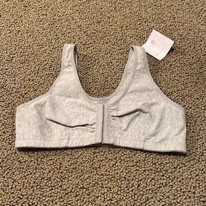 NWT Front Closure Gray Bra Size Medium A/B Cup
